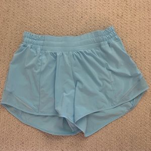 Lululemon Hotty Hot 4” Shorts